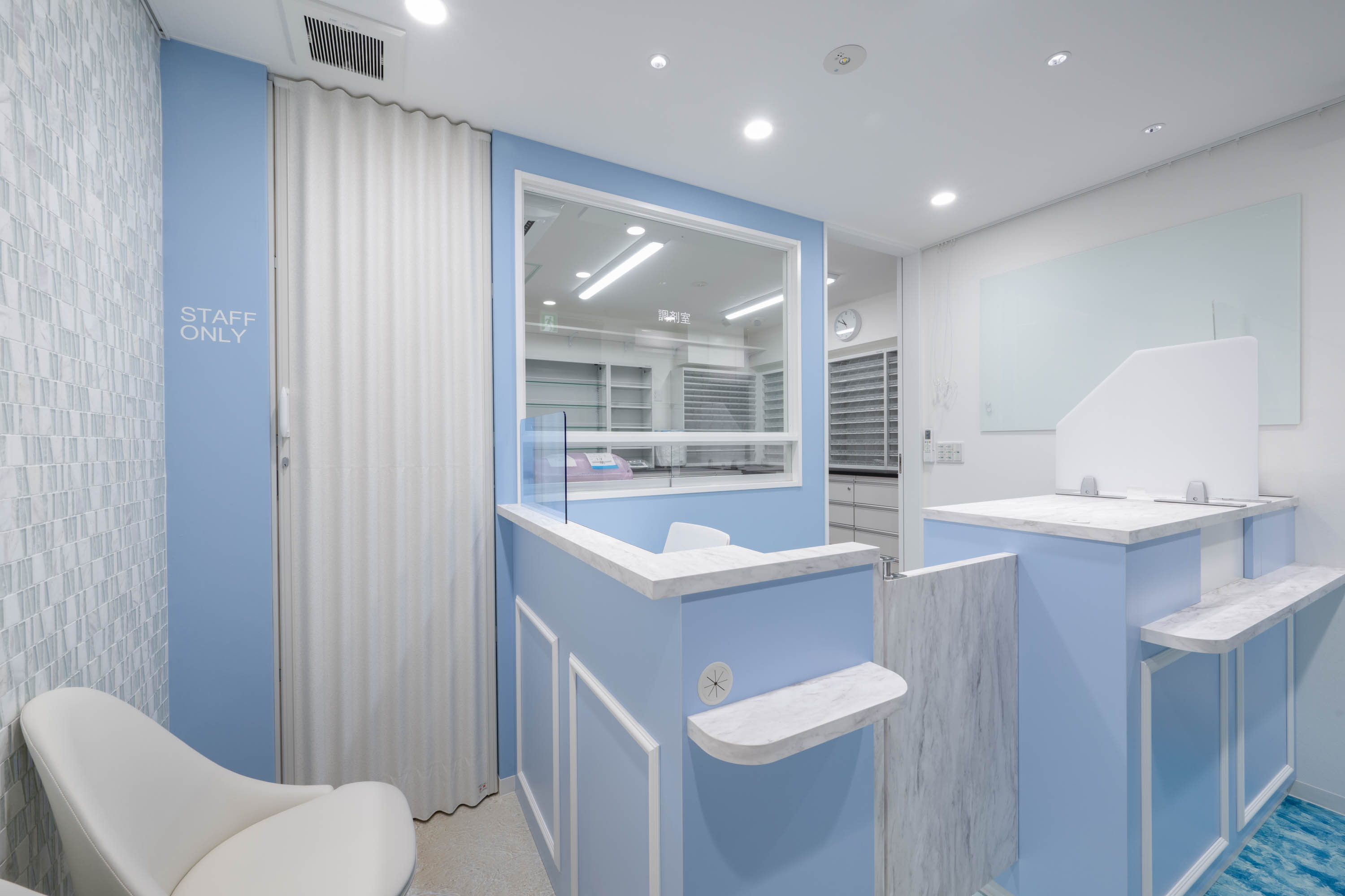 キービジュアル4